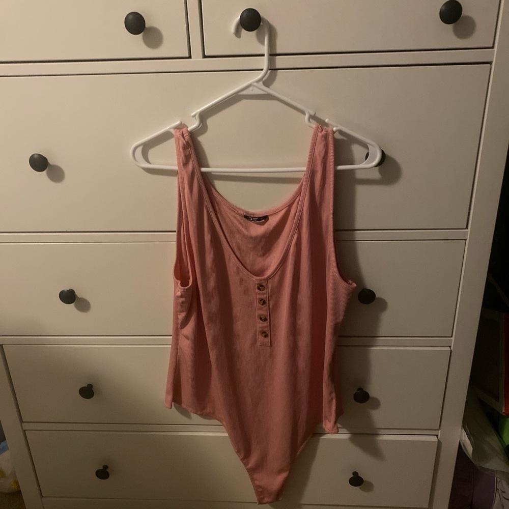 🩷5/$10🩷 Pink bodysuit
